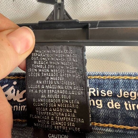 Mossimo Mid Wash High Rise Jegging Raw Hem Light Destruction Size 4/27R - Picture 8 of 9